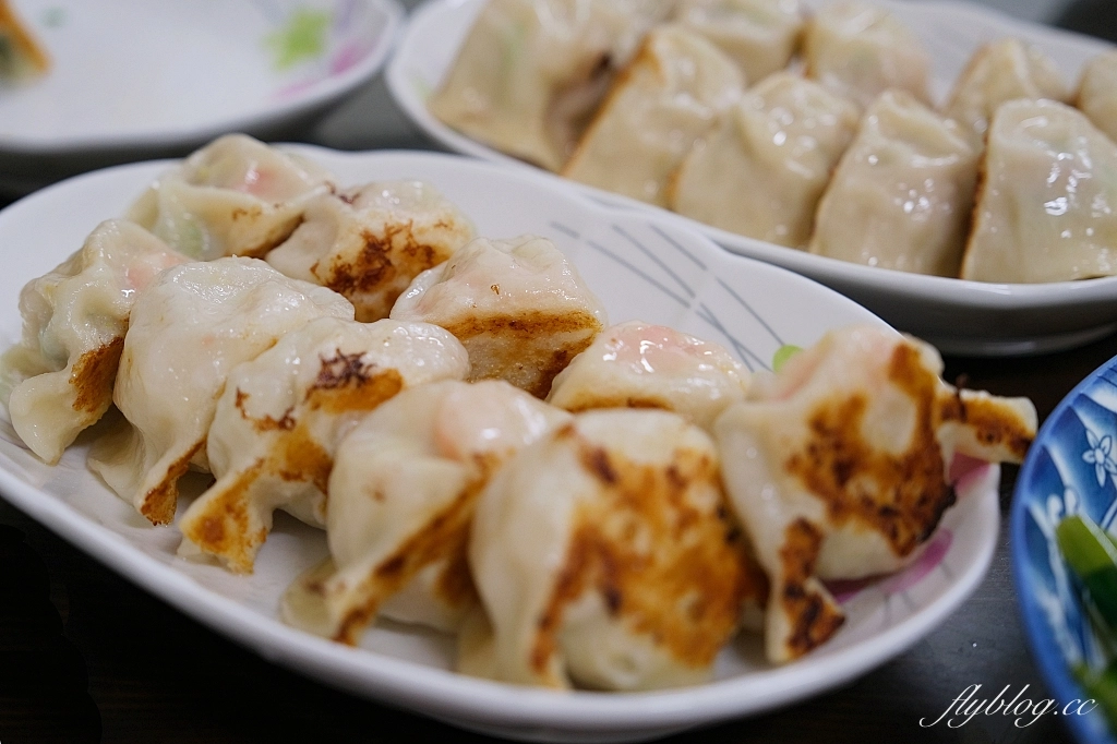 台中大里|桃姐廚房,大里網路人氣最高的美食,現點現包的手工煎餃,還有必點私房菜荔枝肉 @飛天璇的口袋 台中大里|桃姐廚房,大里網路人氣最高的美食,現點現包的手工煎餃,還有必點私房菜荔枝肉 @飛天璇的口袋