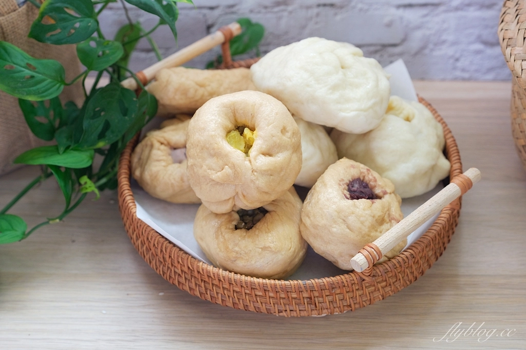 台中西屯｜華美包子，華美市場裡的包子饅頭，老麵發酵饅頭又Q又好吃 @飛天璇的口袋