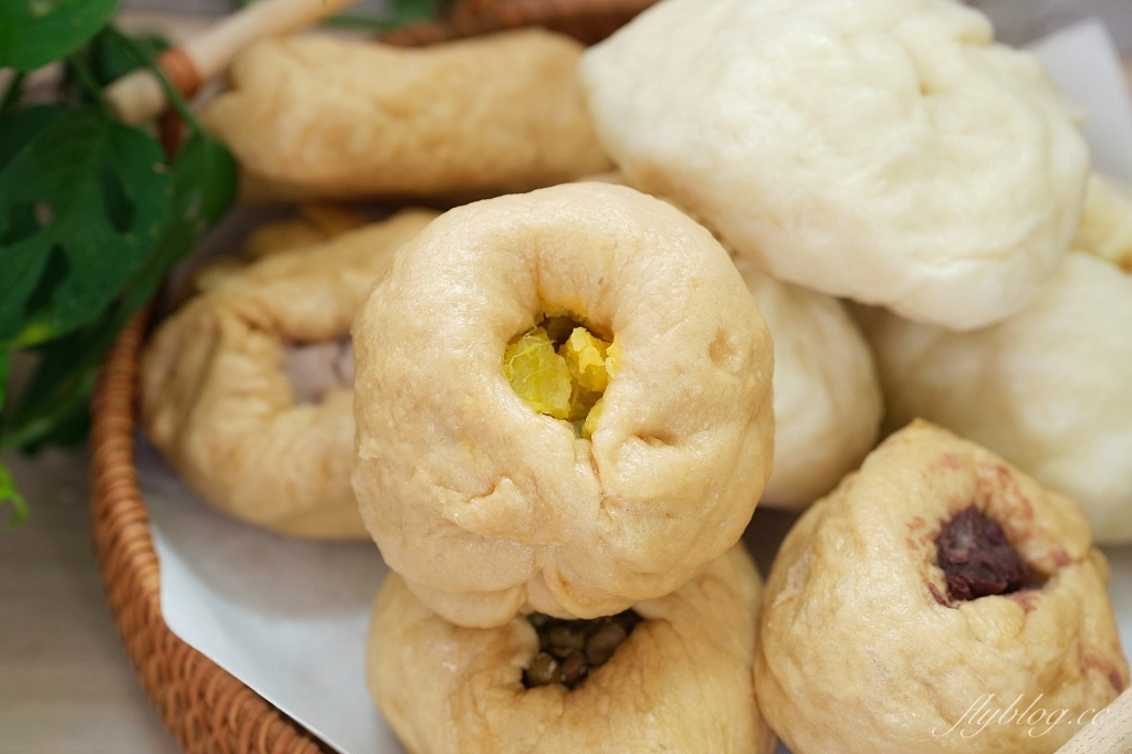 台中西屯｜華美包子，華美市場裡的包子饅頭，老麵發酵饅頭又Q又好吃 @飛天璇的口袋