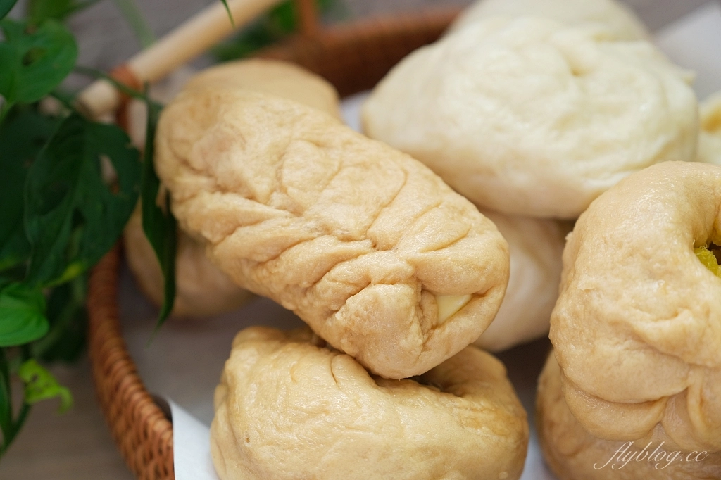 台中西屯｜華美包子，華美市場裡的包子饅頭，老麵發酵饅頭又Q又好吃 @飛天璇的口袋