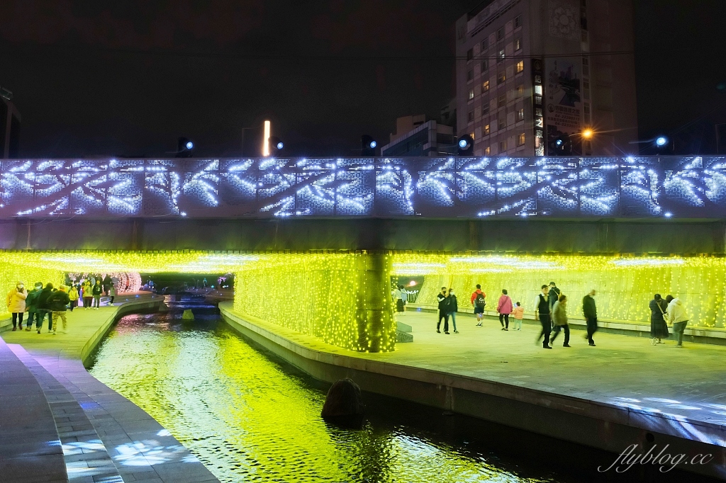2022柳川藍帶水岸｜2022台中聖誕節嘉年華，台中好甜心動於中，柳川水舞秀開始點燈 @飛天璇的口袋