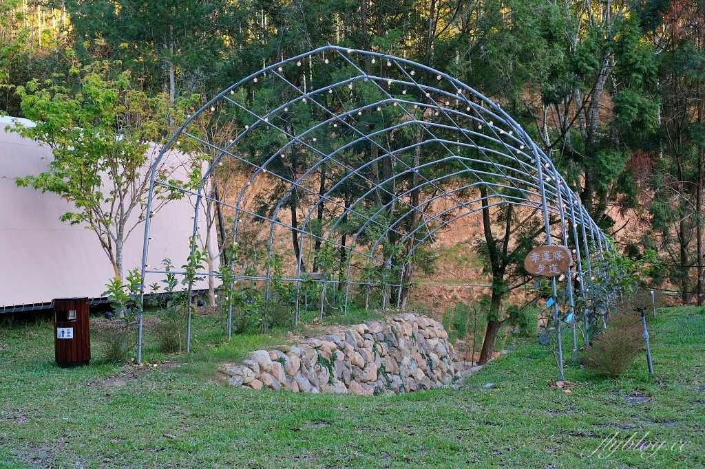 南投埔里｜葉子祕境森林住宿，桃米村森林帳篷式民宿，潺潺流水蟲鳴鳥叫生態環境，日月潭最新景點推薦 @飛天璇的口袋