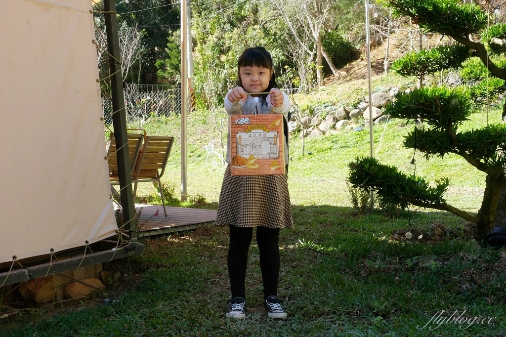 大眼蝦x江記華隆｜兩大品牌聯名出擊！超好吃的江記華隆肉鬆蝦餅，一口接一口吃不停，今年過年送禮就是它 @飛天璇的口袋