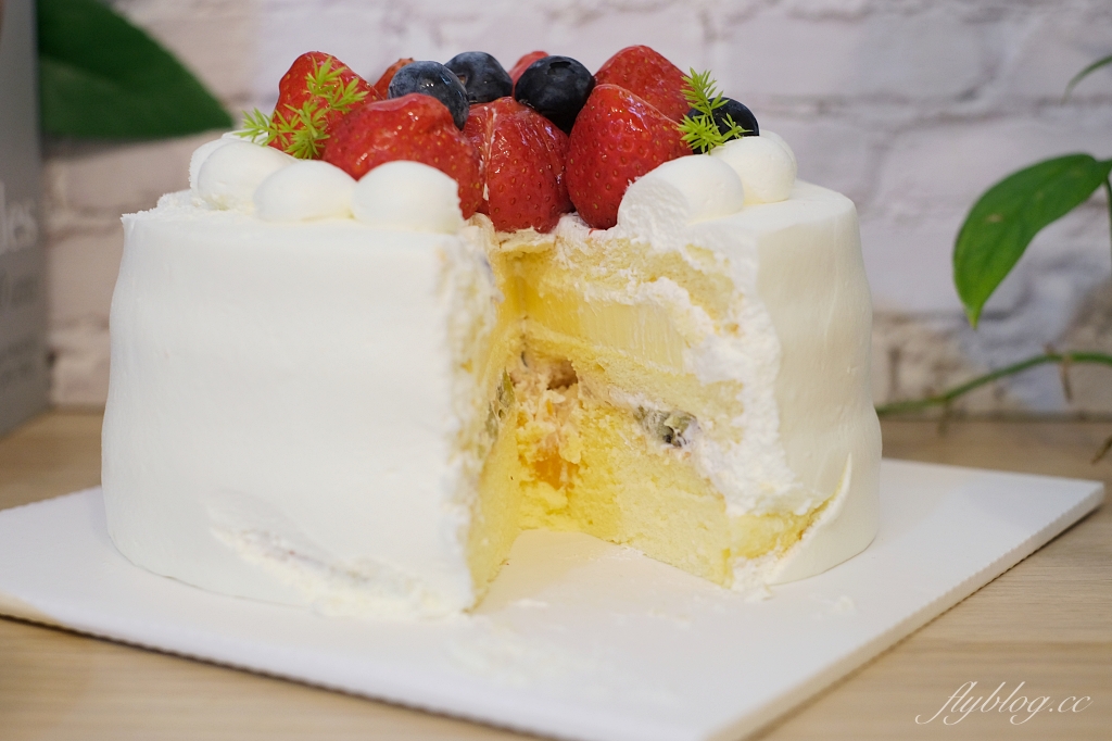 台中西區｜Maru Bakery．台中私人甜點工作室，新鮮好吃的草莓鮮奶油蛋糕 @飛天璇的口袋