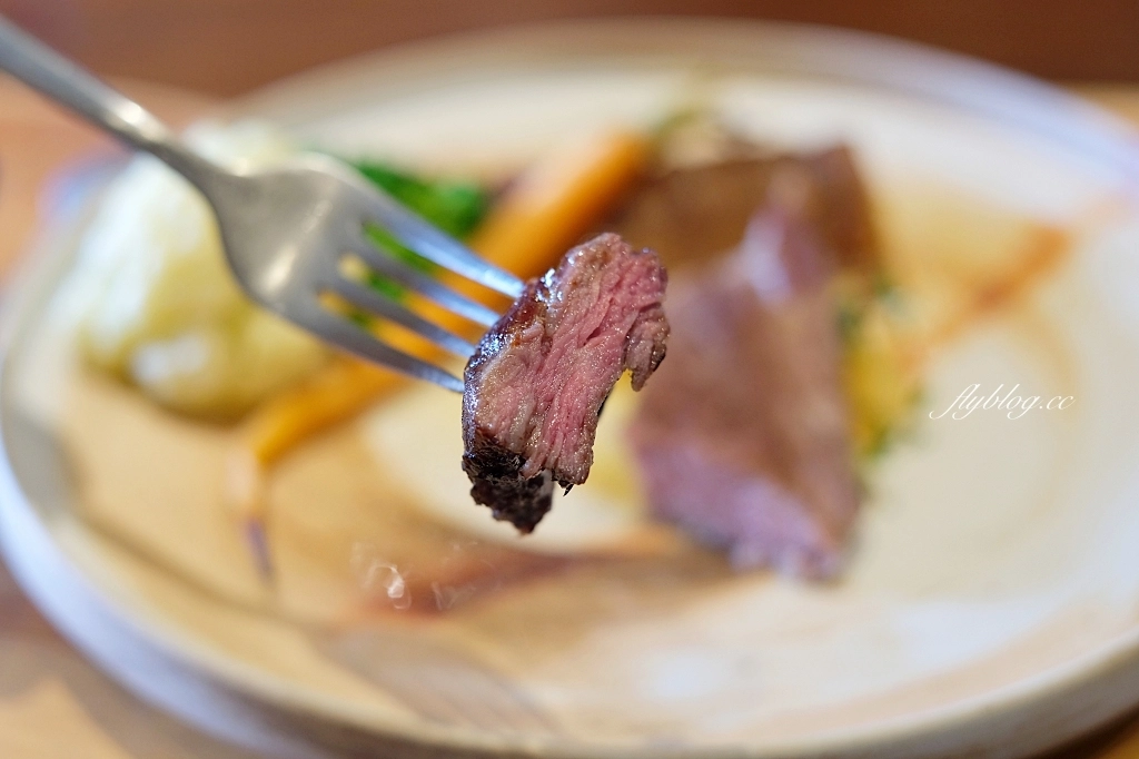 台中新社|友利村.新社無菜單料理餐廳,超美玻璃屋還有浪漫水池造景 @飛天璇的口袋 台中新社|友利村.新社無菜單料理餐廳,超美玻璃屋還有浪漫水池造景 @飛天璇的口袋