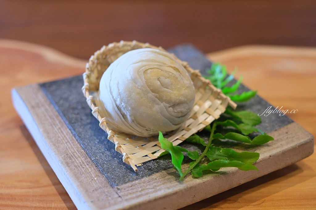 台中新社｜友利村．新社無菜單料理餐廳，超美玻璃屋還有浪漫水池造景 @飛天璇的口袋