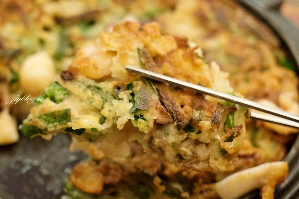 台中南屯｜韓家正宗韓國料理．商業午餐只要200元，韓式豬腳、馬鈴薯鍋和辣牛肉湯 @飛天璇的口袋