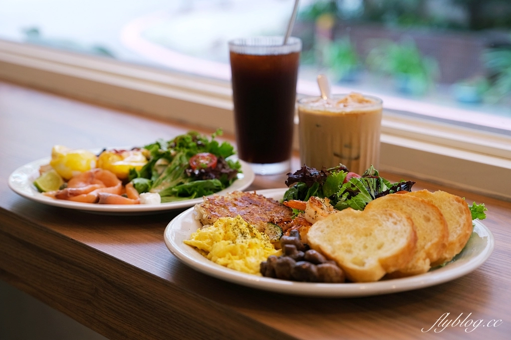 台中西區｜裹腹 Grab Food Brunch，Sogo百貨後方巷弄裡的早午餐店，台中寵物友善咖啡館 @飛天璇的口袋