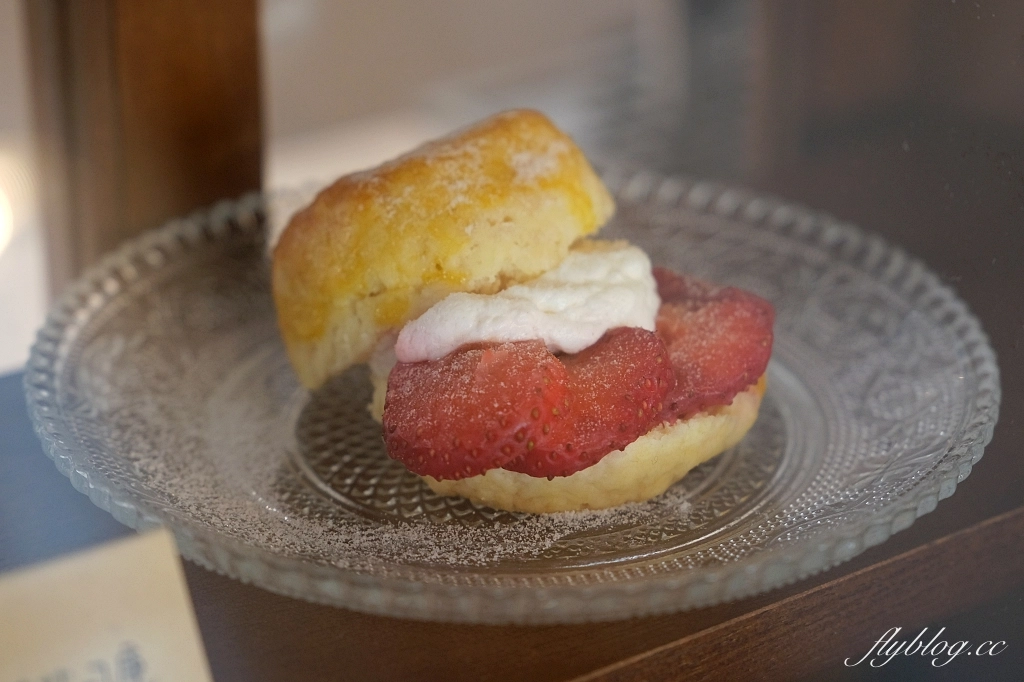 台中西區｜裹腹 Grab Food Brunch，Sogo百貨後方巷弄裡的早午餐店，台中寵物友善咖啡館 @飛天璇的口袋