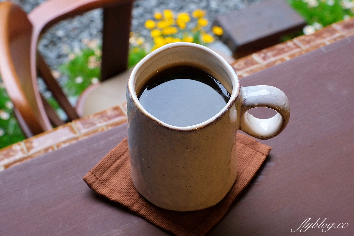 台中西區｜LENKA蘭卡三店，模範商圈老宅甜點館，鬧中取靜的下午茶時光 @飛天璇的口袋
