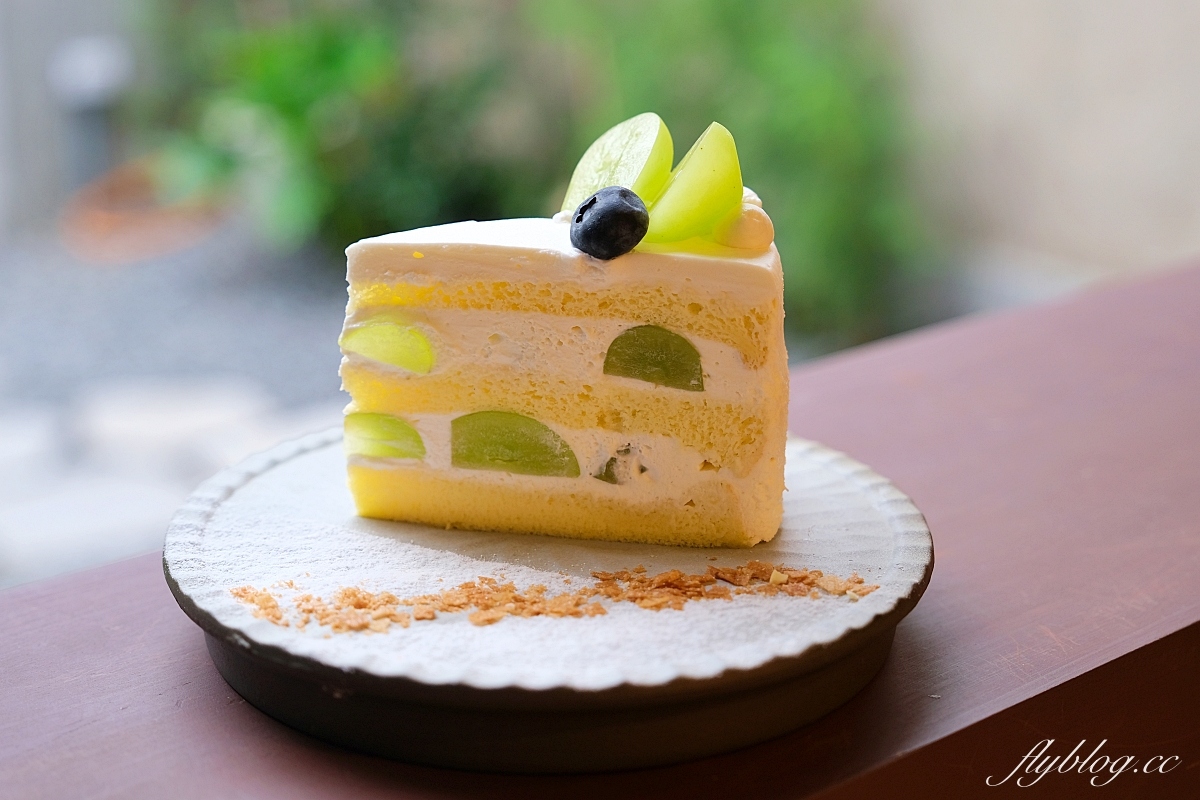 台中西區｜LENKA蘭卡三店，模範商圈老宅甜點館，鬧中取靜的下午茶時光 @飛天璇的口袋