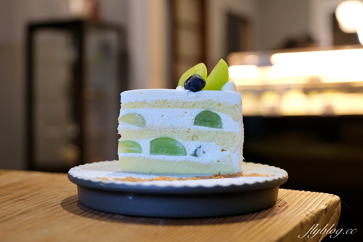 台中西區｜LENKA蘭卡三店，模範商圈老宅甜點館，鬧中取靜的下午茶時光 @飛天璇的口袋