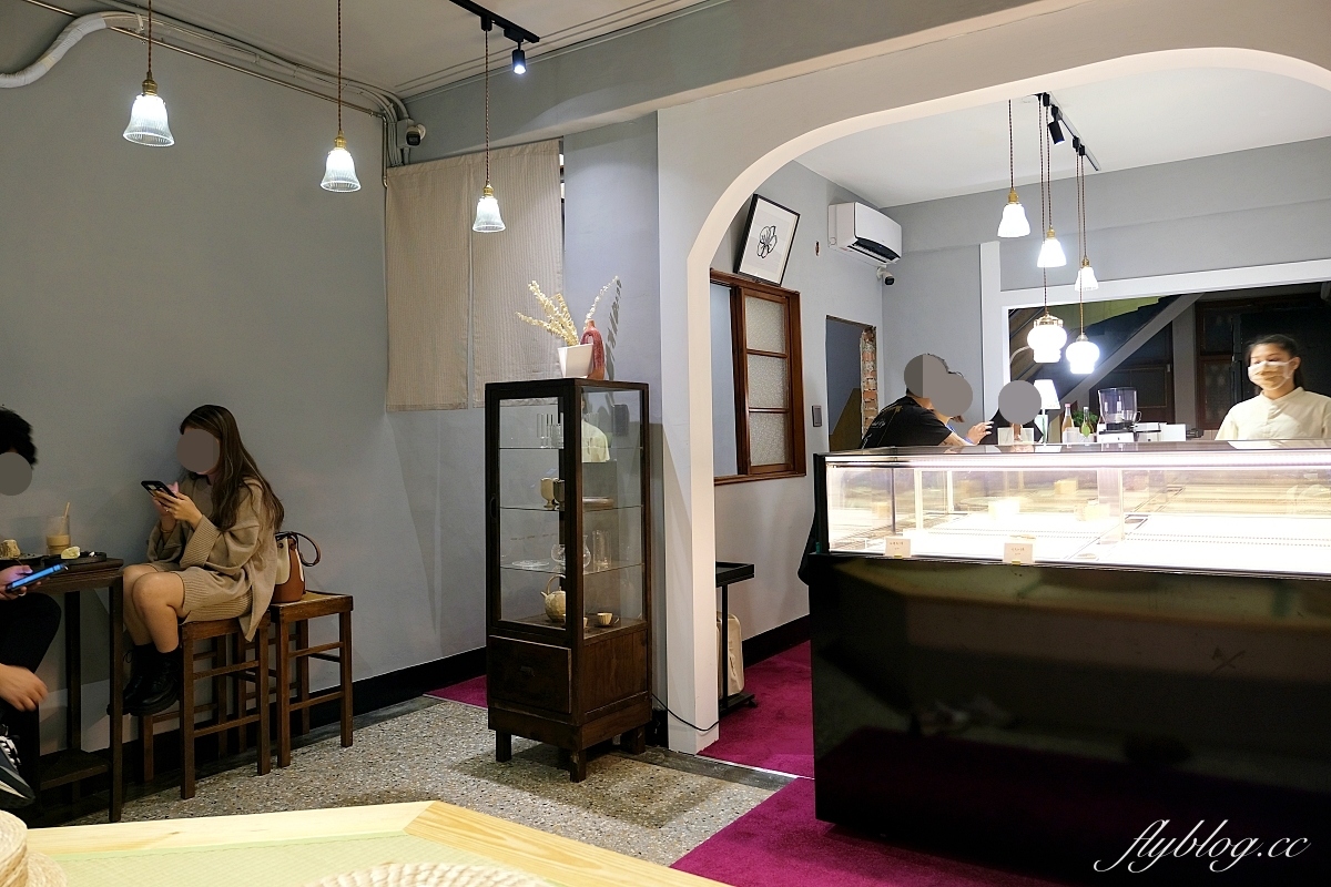 台中西區｜LENKA蘭卡三店，模範商圈老宅甜點館，鬧中取靜的下午茶時光 @飛天璇的口袋