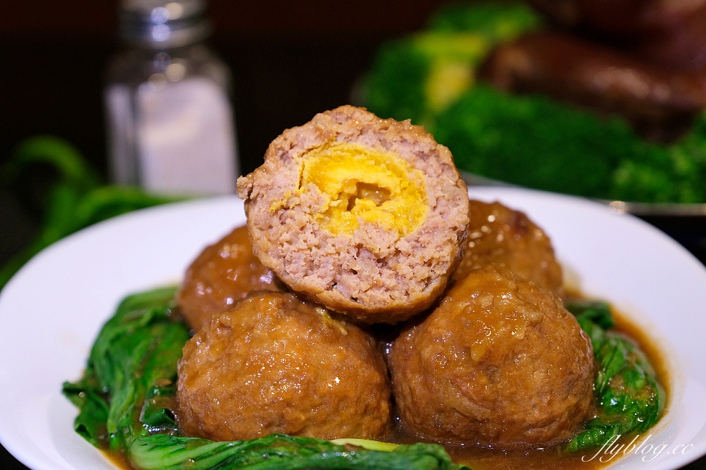 2023台中年菜宅配｜香草豬金緻雙饗團圓組，頂級豬肉零失敗簡單上桌 @飛天璇的口袋