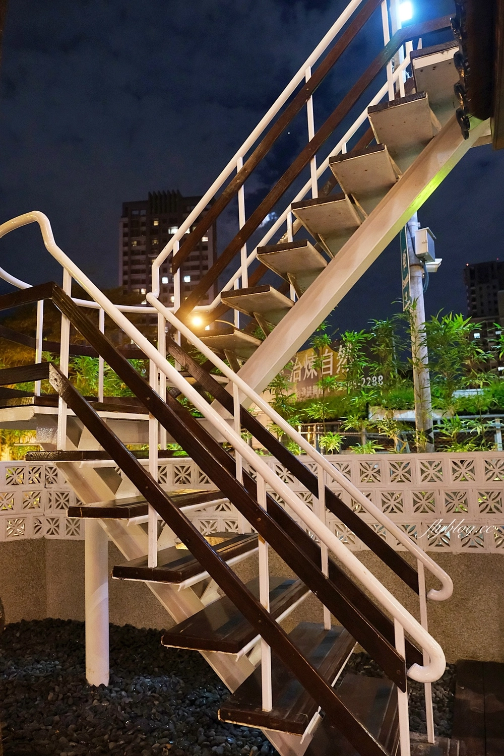 台中北區｜虎川千代居酒屋健行學士店．超美日式庭園居酒屋，夜貓子也有好去處 @飛天璇的口袋
