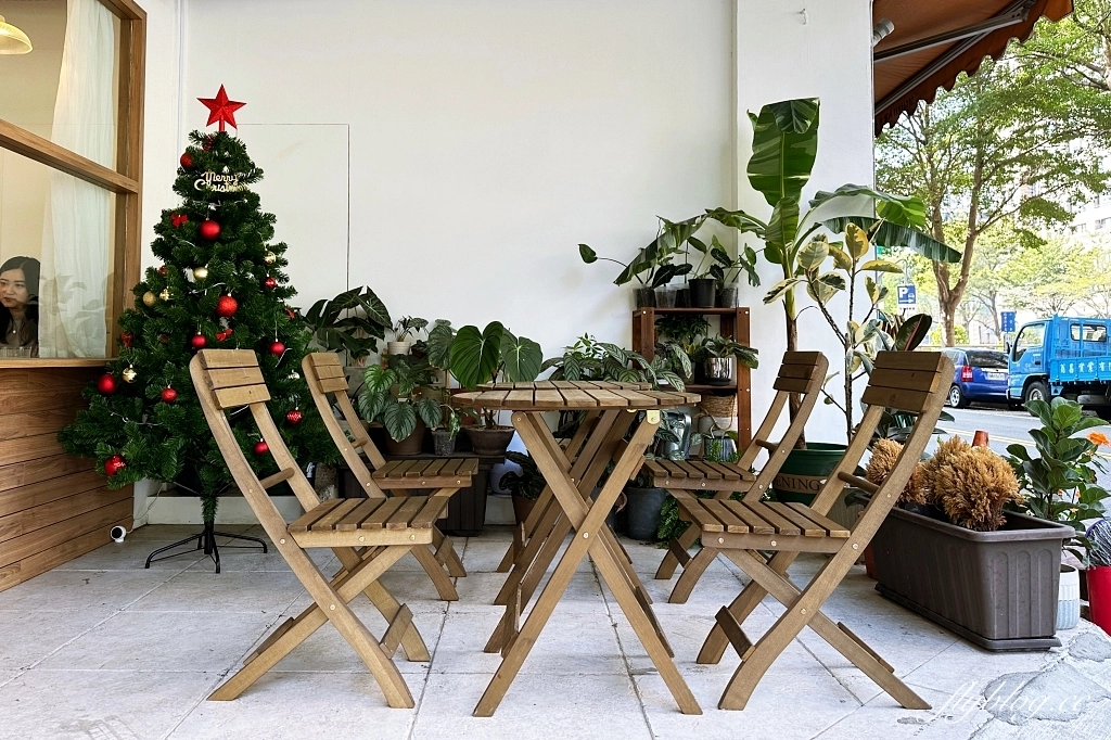 台中西區｜裹腹 Grab Food Brunch，Sogo百貨後方巷弄裡的早午餐店，台中寵物友善咖啡館 @飛天璇的口袋