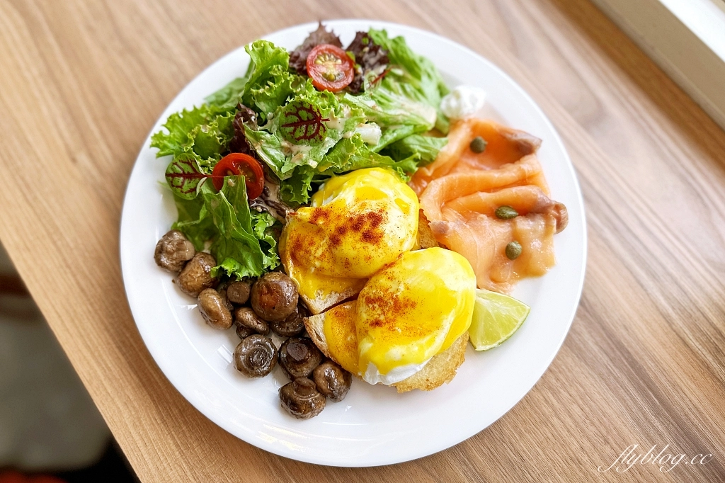 台中西區｜裹腹 Grab Food Brunch，Sogo百貨後方巷弄裡的早午餐店，台中寵物友善咖啡館 @飛天璇的口袋