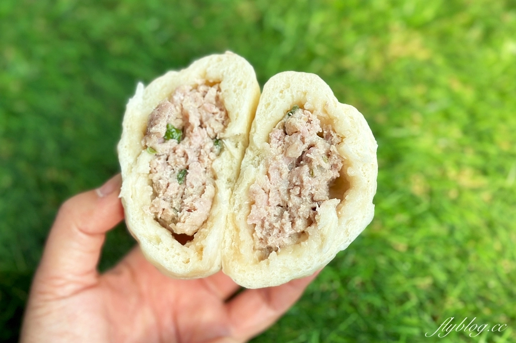 台中北屯｜水電工鮮肉包，水電工轉賣包子闖出另外一片春天，真材實料又美味的肉包店 @飛天璇的口袋