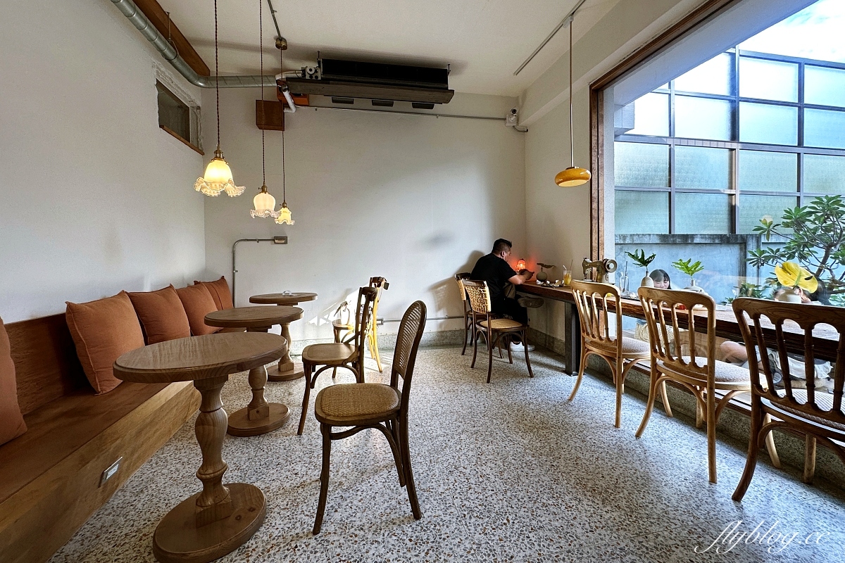 台中西區｜Bonnie Sugar曙光店，好柿手作甜點專門店，台中國美館不限時咖啡館 @飛天璇的口袋