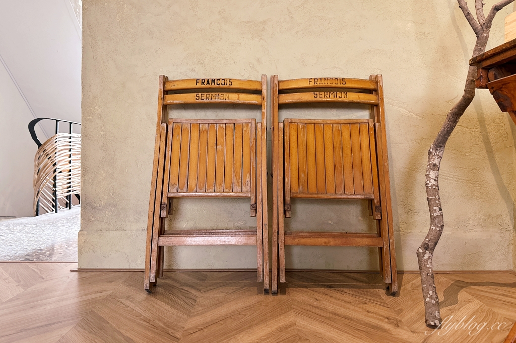 青子Aoko｜南屯復古結合台日元素的義法料理專賣店，吃得到以台中名產麻薏入菜的甜點 @飛天璇的口袋