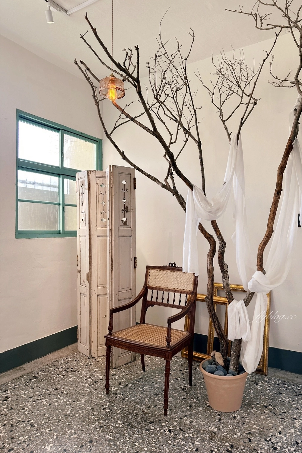 青子Aoko｜南屯復古結合台日元素的義法料理專賣店，吃得到以台中名產麻薏入菜的甜點 @飛天璇的口袋