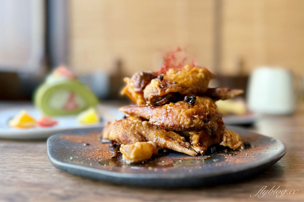 青子Aoko｜南屯復古結合台日元素的義法料理專賣店，吃得到以台中名產麻薏入菜的甜點 @飛天璇的口袋