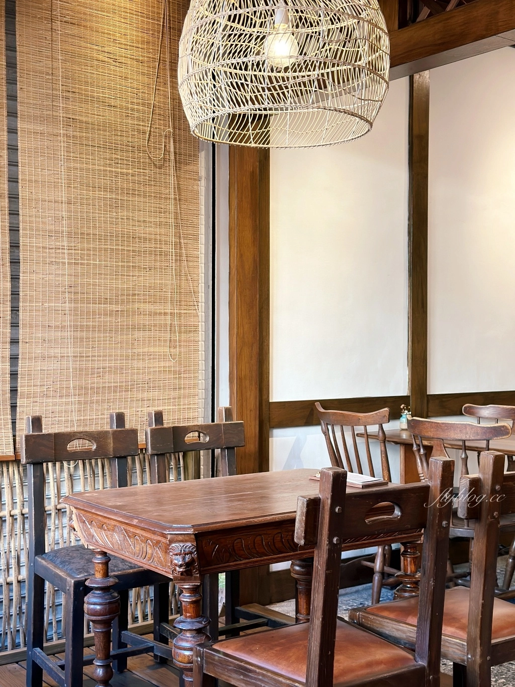 青子Aoko｜南屯復古結合台日元素的義法料理專賣店，吃得到以台中名產麻薏入菜的甜點 @飛天璇的口袋