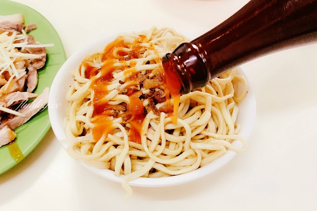 彰化員林｜阿發拉仔麵．超過30年的市場美食，在地人都知道的超火紅小吃 @飛天璇的口袋