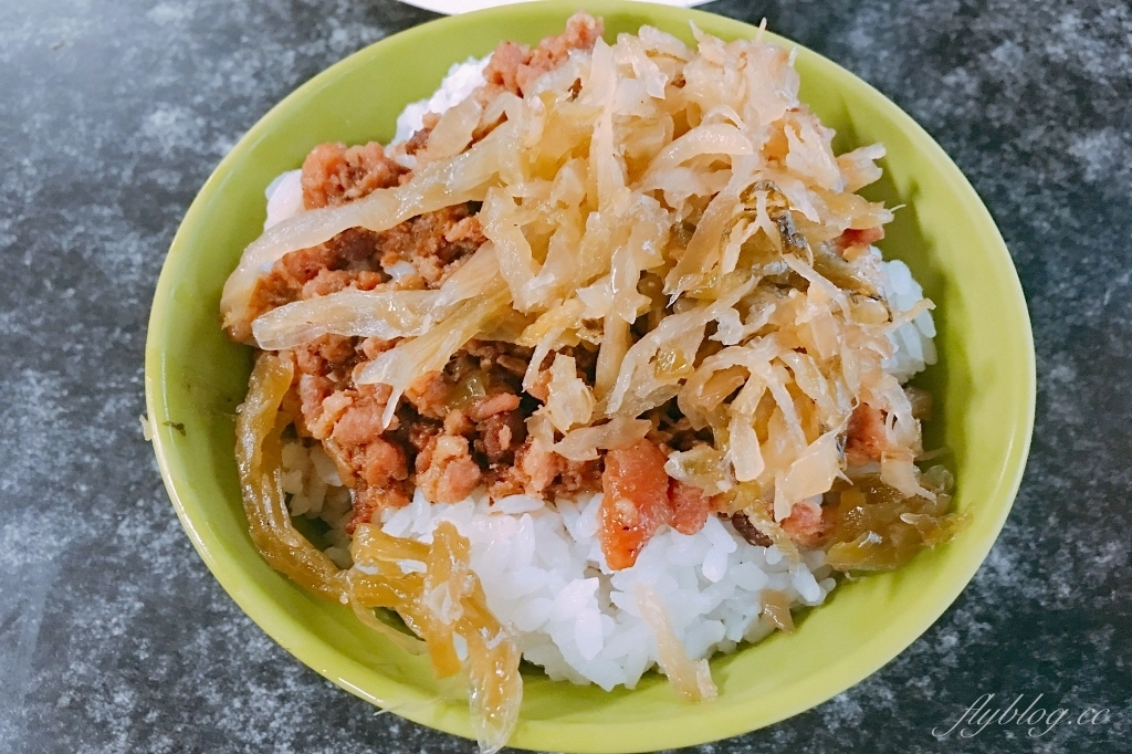 台中北屯｜肉圓玉｜隱身一點利市場的排隊美食，湯圓、肉圓、肉燥飯都是必點人氣美食 @飛天璇的口袋