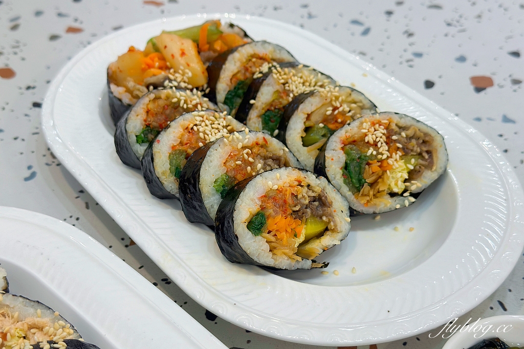 台中西屯｜莫果meo geo韓式飯捲，中了非常律師禹英禑的毒？隱身逢甲商圈裡的韓式料理 @飛天璇的口袋