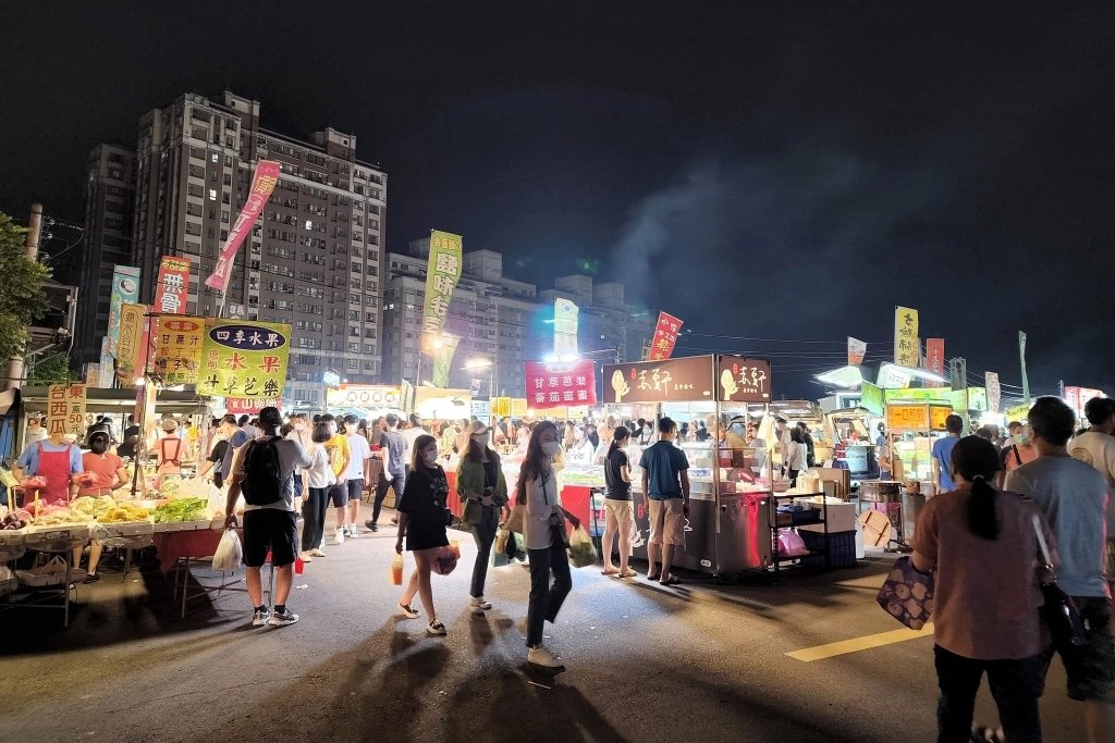 台中東區｜東區美食景點懶人包，復古與創新的一日遊行程 @飛天璇的口袋