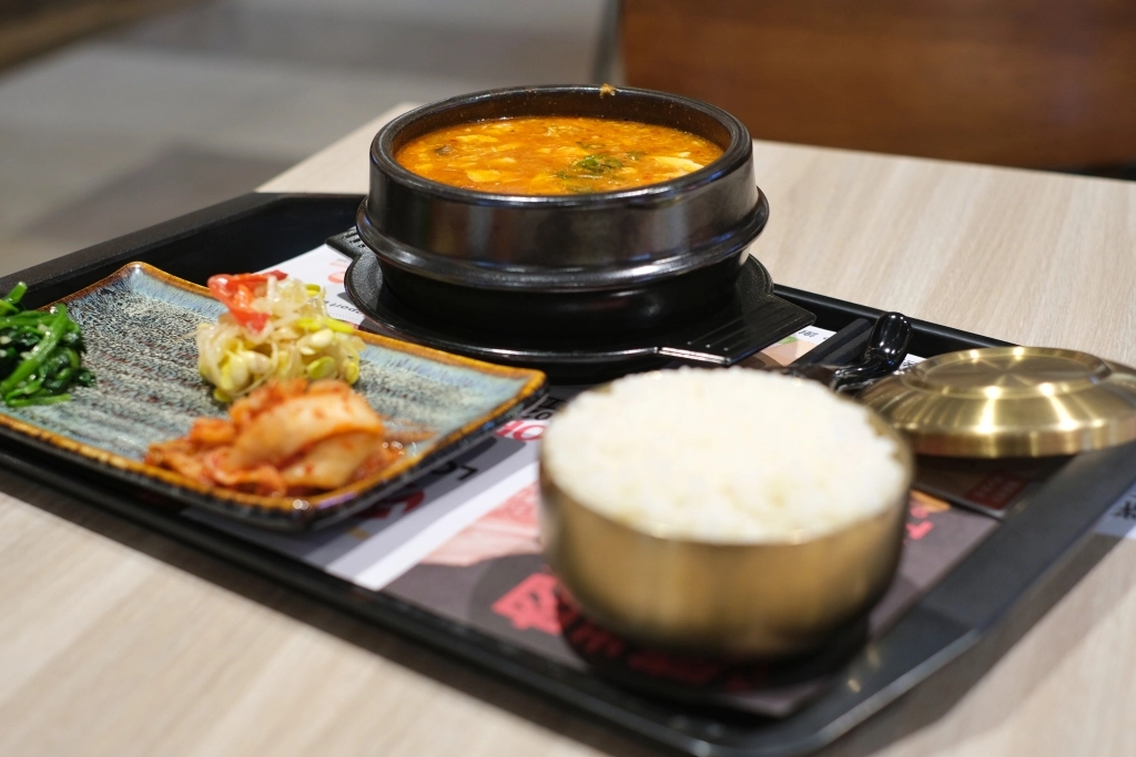 台中東區｜台中LaLaport南館，20+美食餐廳一次看，多家日本來的必逛品牌 @飛天璇的口袋