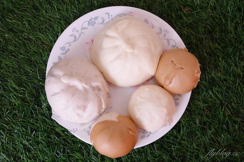 新竹西區｜西大發城隍包．新竹城隍廟爆漿珍珠奶茶包，買10送6每天大排長龍 @飛天璇的口袋