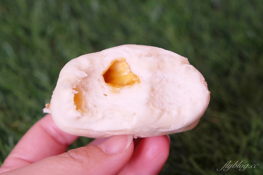 新竹西區｜西大發城隍包．新竹城隍廟爆漿珍珠奶茶包，買10送6每天大排長龍 @飛天璇的口袋