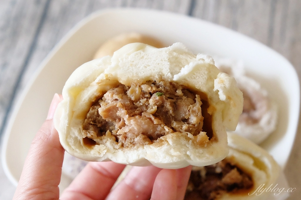 新竹西區｜西大發城隍包．新竹城隍廟爆漿珍珠奶茶包，買10送6每天大排長龍 @飛天璇的口袋