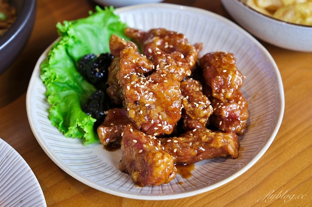 鴻龍宴餐廳｜台中現撈活蝦料理，把整條船都開進餐廳裡 @飛天璇的口袋