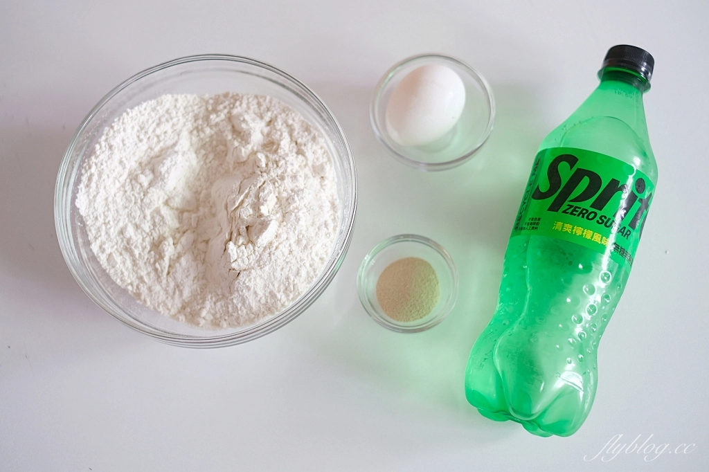 甜甜圈食譜｜雪碧甜甜圈｜想吃甜甜圈又懶得等發酵？！雪碧做甜甜圈偷吃步做法 @飛天璇的口袋