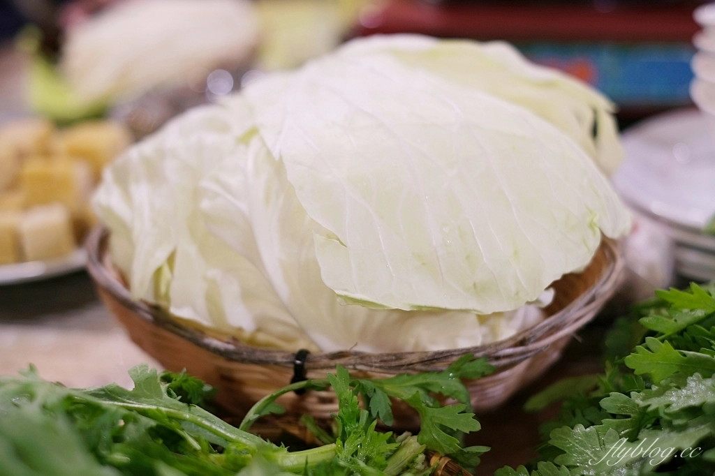 台中南區｜藝品薑母鴨．陶鍋煮的古早味薑母鴨，白甘蔗熬煮的湯頭超清甜 @飛天璇的口袋