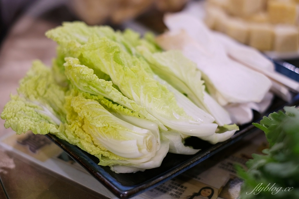 台中南區｜藝品薑母鴨．陶鍋煮的古早味薑母鴨，白甘蔗熬煮的湯頭超清甜 @飛天璇的口袋