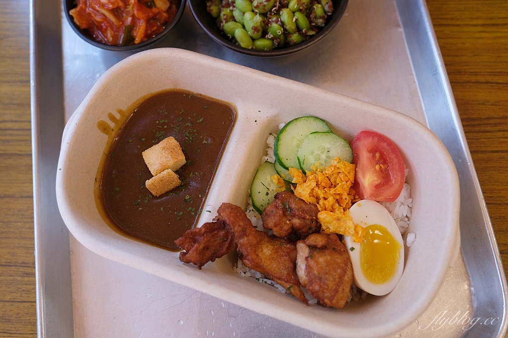 南投埔里｜山上山下．埔里桃米村人氣咖哩飯專賣店，用心美味值得等待的料理 @飛天璇的口袋