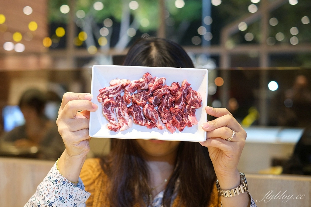 台中北屯｜尚牛二館．台中米其林必比登推薦牛肉鍋，搬到北屯新址生意一樣嗆嗆滾 @飛天璇的口袋