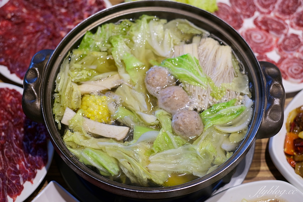 台中北屯｜尚牛二館．台中米其林必比登推薦牛肉鍋，搬到北屯新址生意一樣嗆嗆滾 @飛天璇的口袋