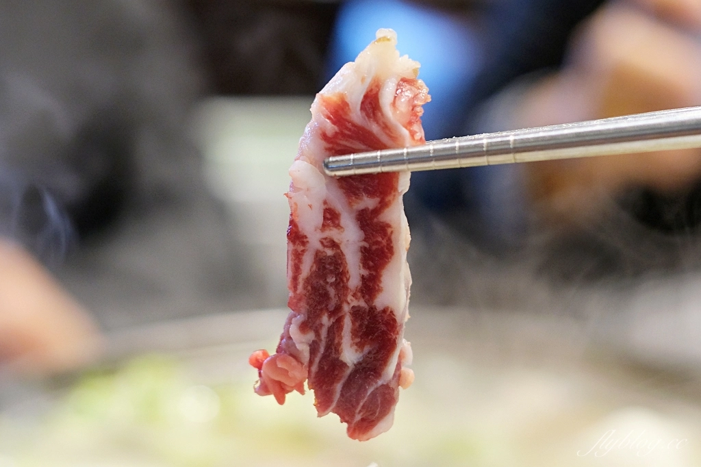 台中北屯｜尚牛二館．台中米其林必比登推薦牛肉鍋，搬到北屯新址生意一樣嗆嗆滾 @飛天璇的口袋