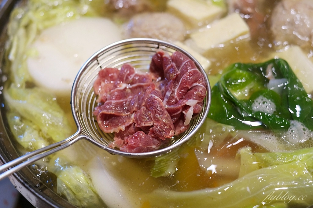 台中北屯｜尚牛二館．台中米其林必比登推薦牛肉鍋，搬到北屯新址生意一樣嗆嗆滾 @飛天璇的口袋