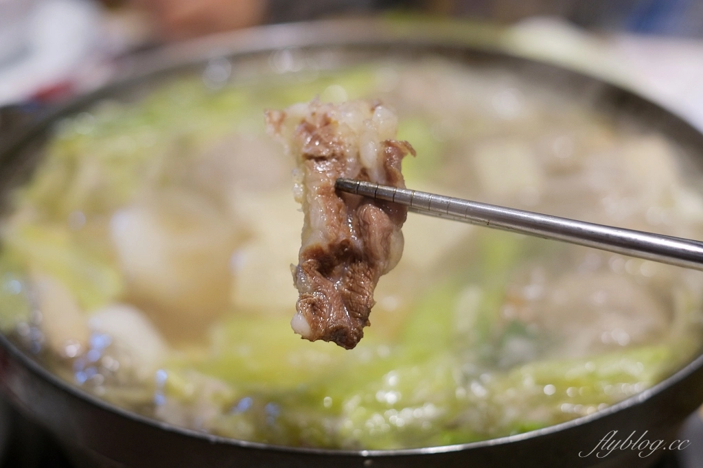 台中北屯｜尚牛二館．台中米其林必比登推薦牛肉鍋，搬到北屯新址生意一樣嗆嗆滾 @飛天璇的口袋