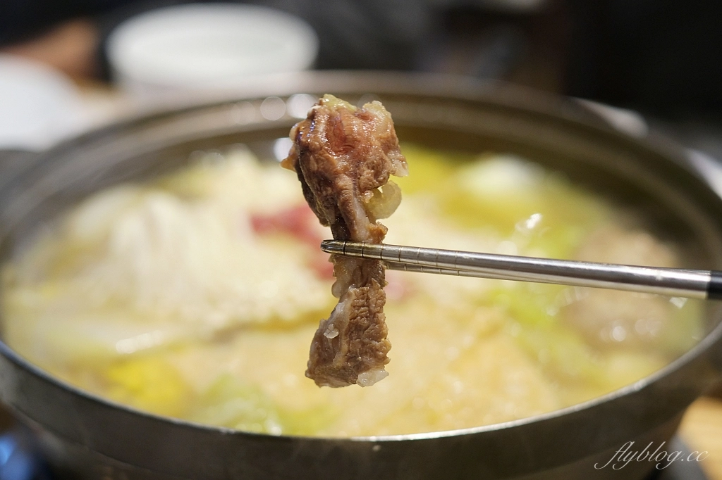 台中北屯｜尚牛二館．台中米其林必比登推薦牛肉鍋，搬到北屯新址生意一樣嗆嗆滾 @飛天璇的口袋