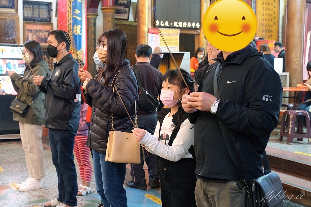 台中東區｜台中南天宮，146公尺的聖帝大神像，體驗穿唐服Cosplay，還可以借發財金 @飛天璇的口袋