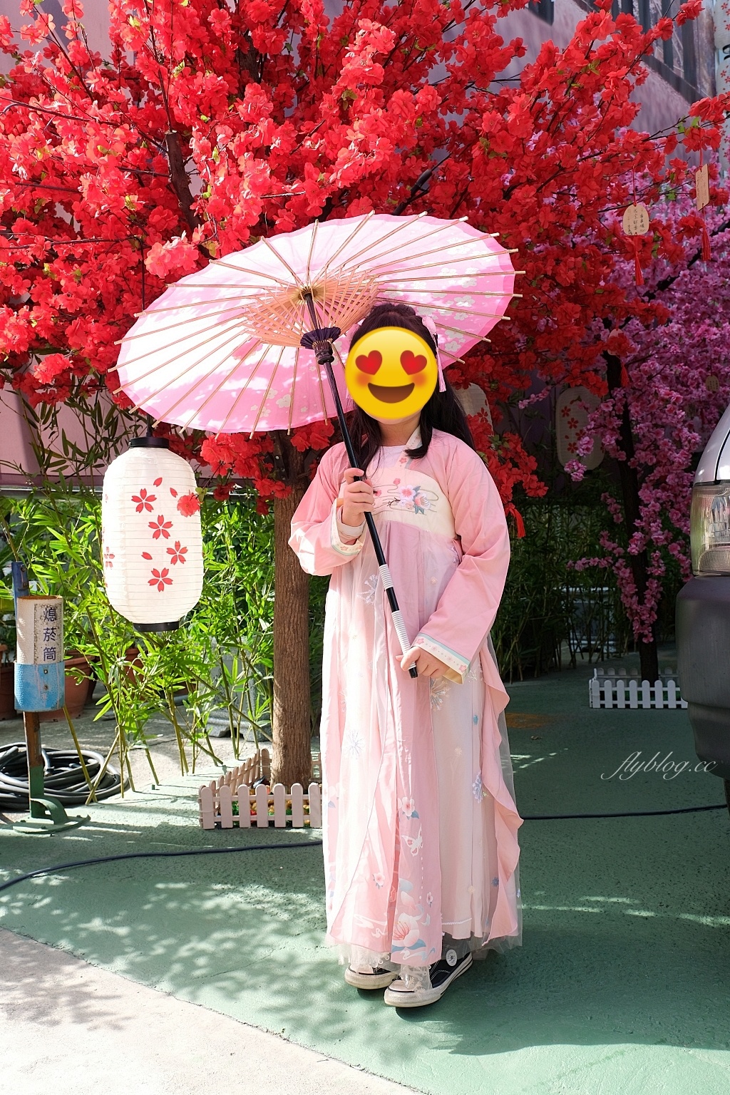 台中東區｜台中南天宮，146公尺的聖帝大神像，體驗穿唐服Cosplay，還可以借發財金 @飛天璇的口袋