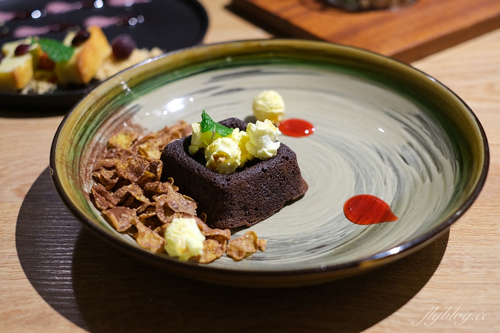 台中北屯|凱恩斯岩燒牛排.使用400度火燒岩石,品嚐澳洲牛肉的美味 @飛天璇的口袋 台中北屯|凱恩斯岩燒牛排.使用400度火燒岩石,品嚐澳洲牛肉的美味 @飛天璇的口袋