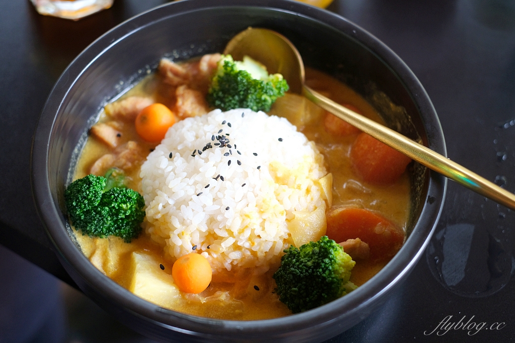 苗栗三義｜映象水岸咖啡，隱身西湖渡假村裡，充滿峇里島風的湖畔咖啡館 @飛天璇的口袋